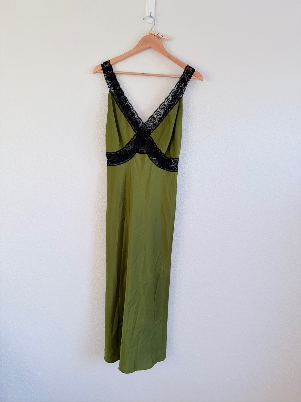 Anthropologie green slip dress with black lace size large - Picture 6 of 13